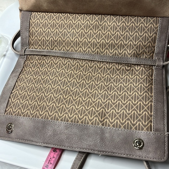 Studded Tan Shoulder/Crossbody or Clutch - Picture 8 of 13